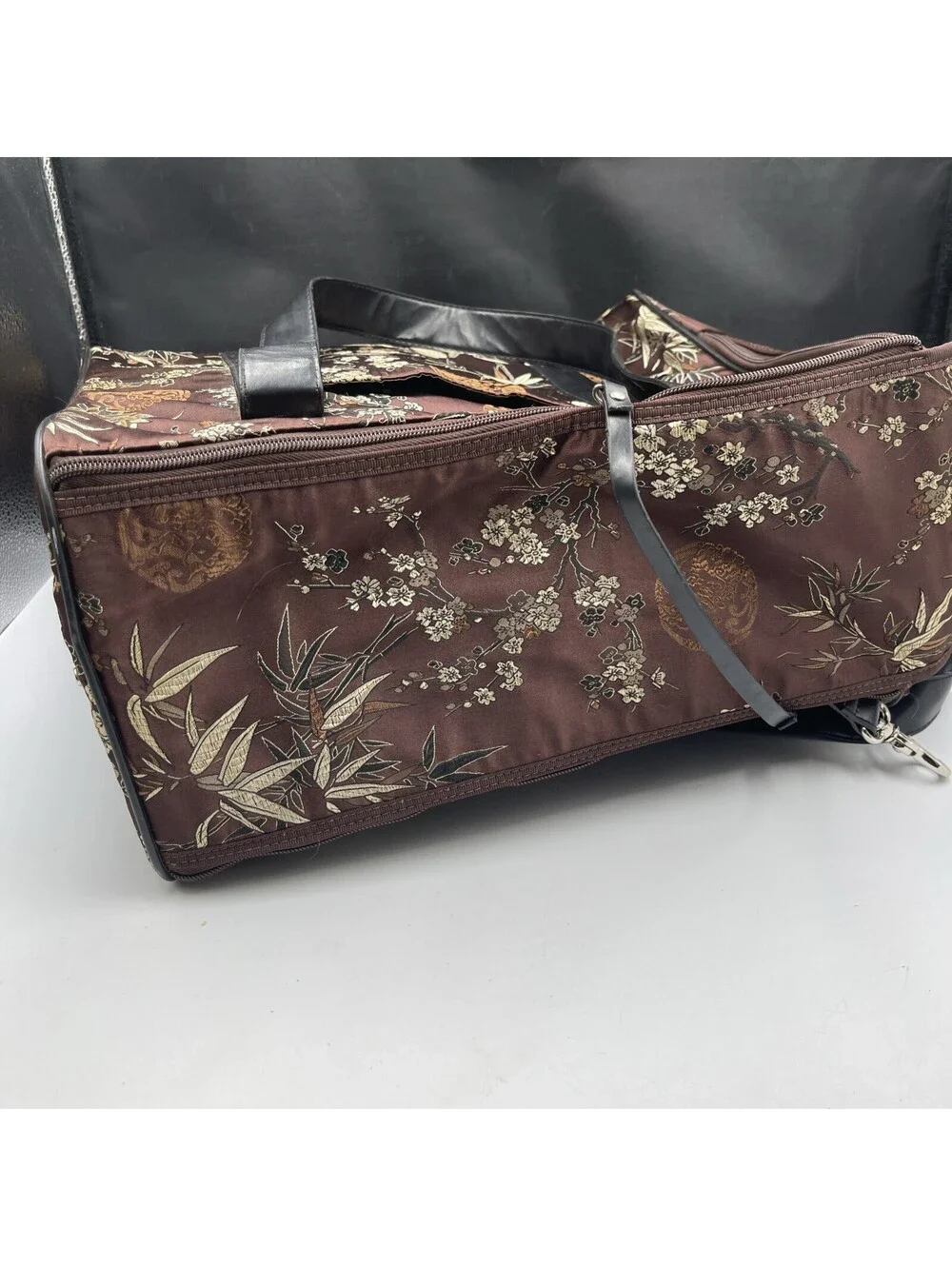 Pet Carrier- Perfect For Small- Medium Pets Pre Owned Travel Bag